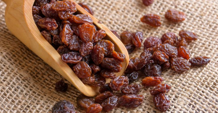 সকালে কিসমিস খাওয়া কি সত্যিই স্বাস্থ্যের জন্য ভালো