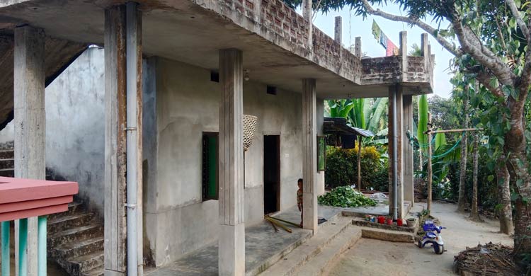 খাসিয়া-চা শ্রমিক: পাশাপাশি বাস অথচ জীবনযাত্রা আকাশ-পাতাল তফাৎ