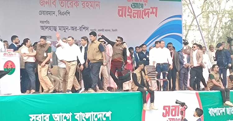 শাহ মখদুমের মাজার জিয়ারত করে সমাবেশ মঞ্চে তারেক রহমান