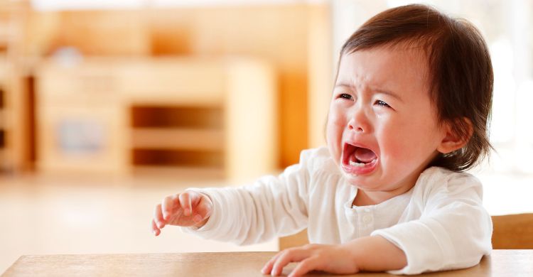 মা চোখের আড়াল হলেই শিশু অস্থির হয়ে পড়ে কেন