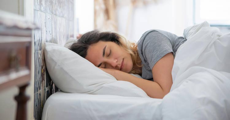 ঘুমানোর সময় দরজা বন্ধ রাখবেন, নাকি খোলা