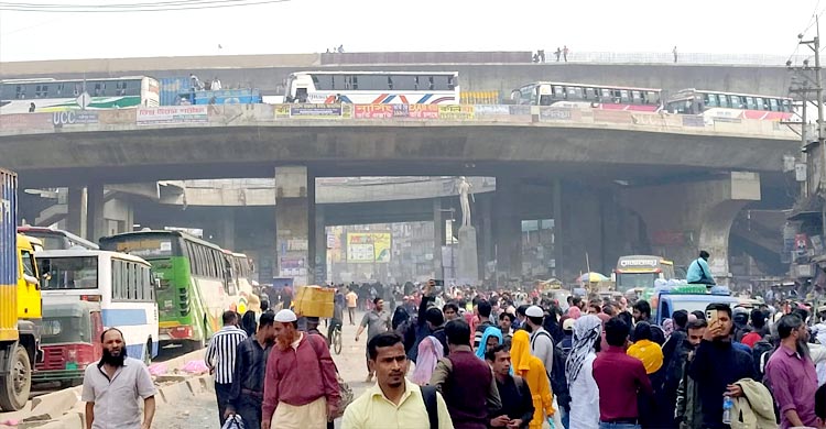 গাজীপুরের দুই মহাসড়কে যানজট, দুর্ভোগে ঘরমুখো মানুষ