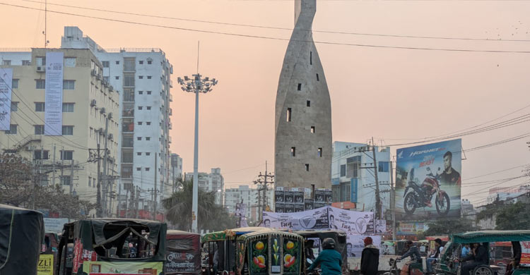 রাজশাহীতে এখনো ঝুলছে নির্বাচনি প্রচারসামগ্রী