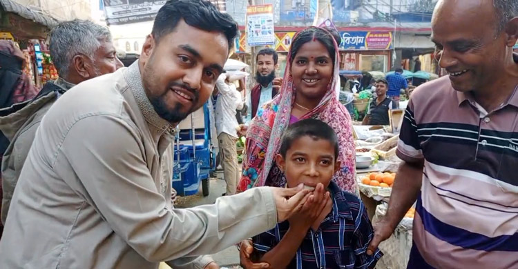 এহছানুল হক মিলন মন্ত্রী হওয়ায় চাঁদপুরে উচ্ছ্বাস-মিষ্টি বিতরণ