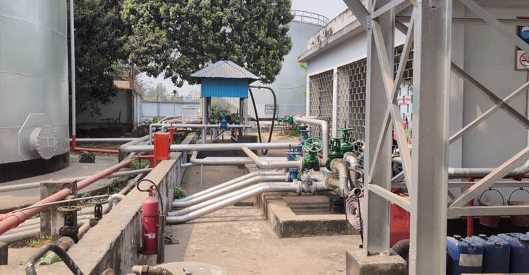 ডিপো থেকে এজেন্ট ডিলারদের তেল সরবরাহ বন্ধ, অর্ধেক পাচ্ছে ফিলিং স্টেশন