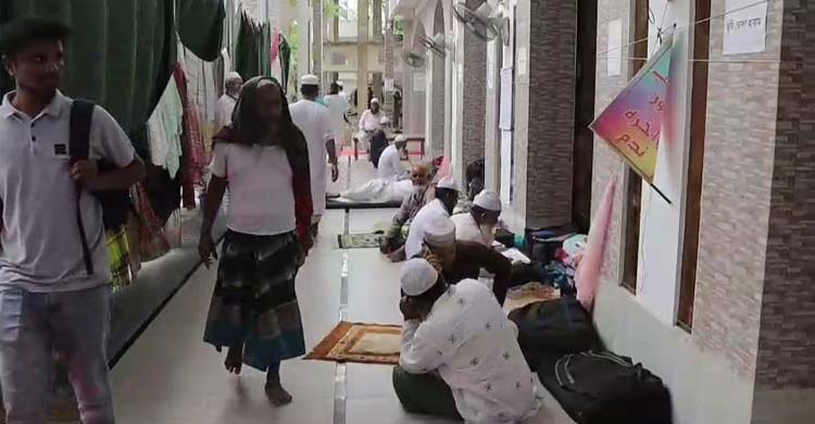 যশোরের এক মসজিদে ইতিকাফে দেশ-বিদেশের ১৭০০ মুসল্লি