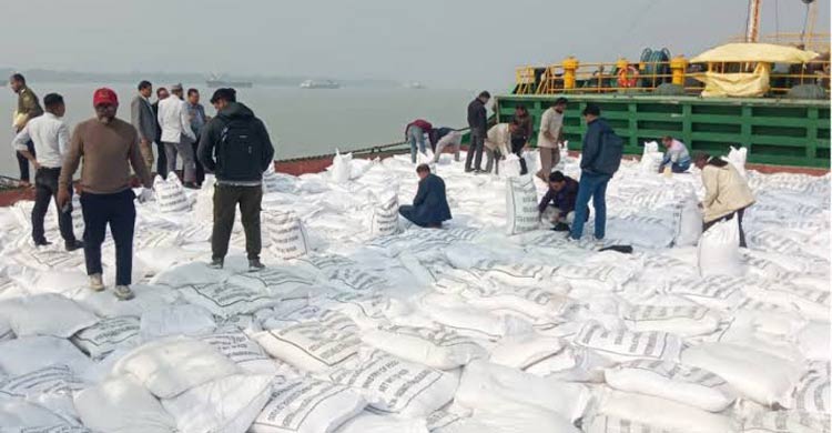 ভারত থেকে ১৬ হাজার টন চাল এলো দেশে