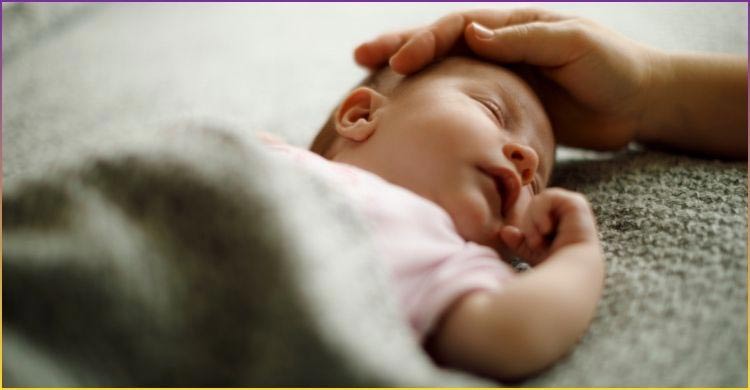 শিশুর মাথার ওপরের নরম অংশটি দিতে পারে পানিশূন্যতার ইঙ্গিত