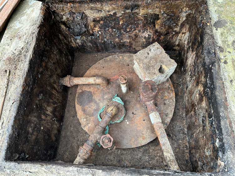 পাম্পে মজুত ২৪ হাজার লিটার জ্বালানি তেল, দুই লাখ টাকা জরিমানা