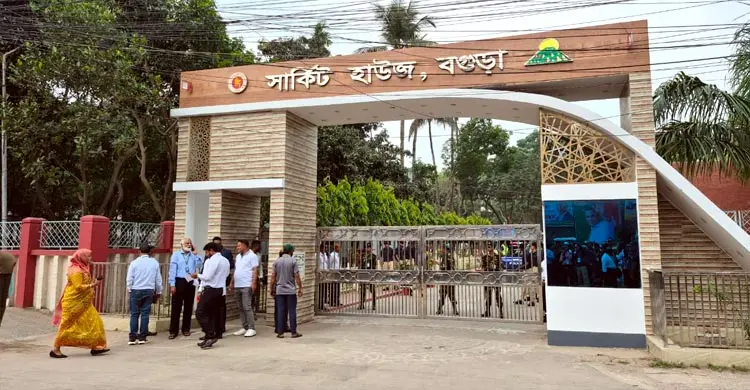 বগুড়ায় পৌঁছেছেন প্রধানমন্ত্রী তারেক রহমান