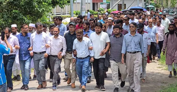চলছে কর্মবিরতি, বিএনপির ২৬ নেতাকর্মীর বিরুদ্ধে মামলা