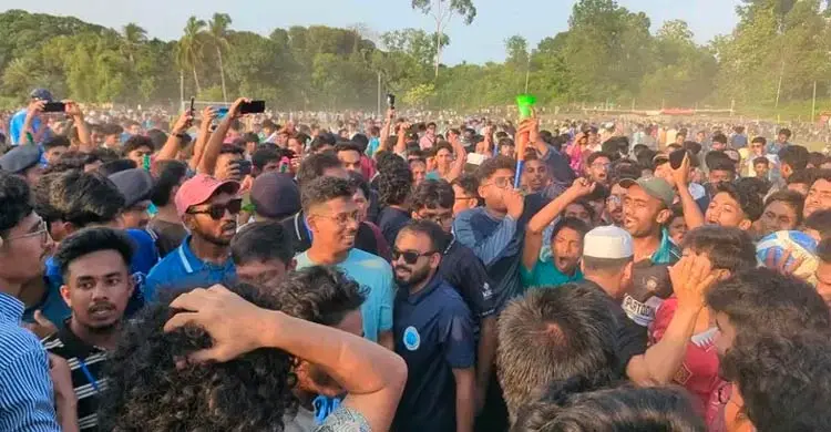 উত্তেজনার পর যৌথ চ্যাম্পিয়ান চবি-জাতীয় বিশ্ববিদ্যালয়