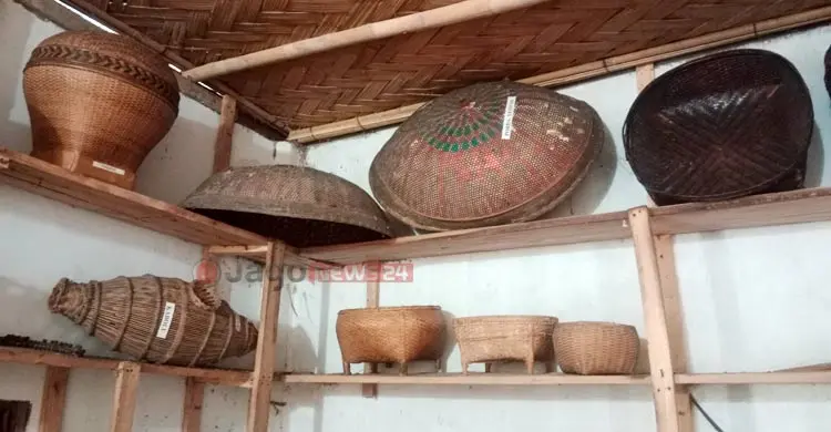 টাকার অভাবে ঘর তৈরি হচ্ছে না একমাত্র ক্ষুদ্র নৃগোষ্ঠী জাদুঘরের