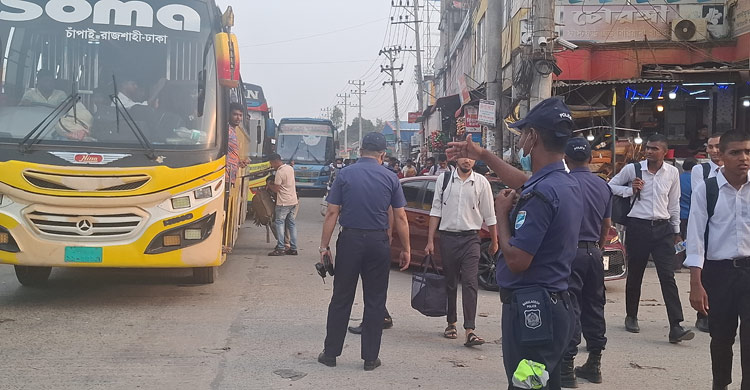 ঈদযাত্রা/যমুনা সেতু মহাসড়কে যানবাহনের চাপ বাড়লেও নেই যানজট