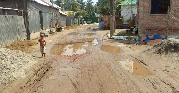 ৯ কোটি টাকার প্রকল্পেও টেকসই হয়নি সড়ক