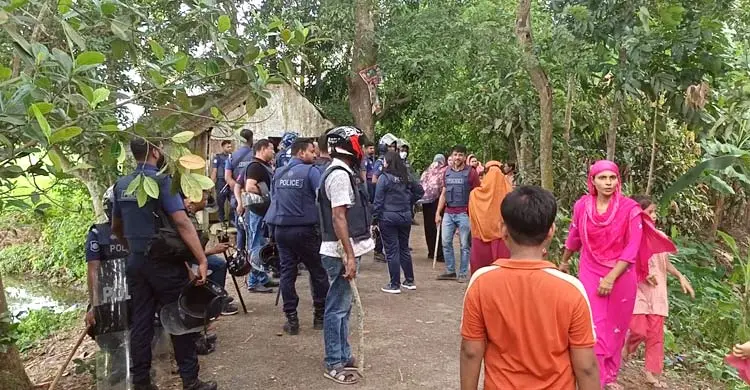 মাদারীপুরে আধিপত্য বিস্তারকে কেন্দ্র করে দুইপক্ষের সংঘর্ষ, আহত ১০
