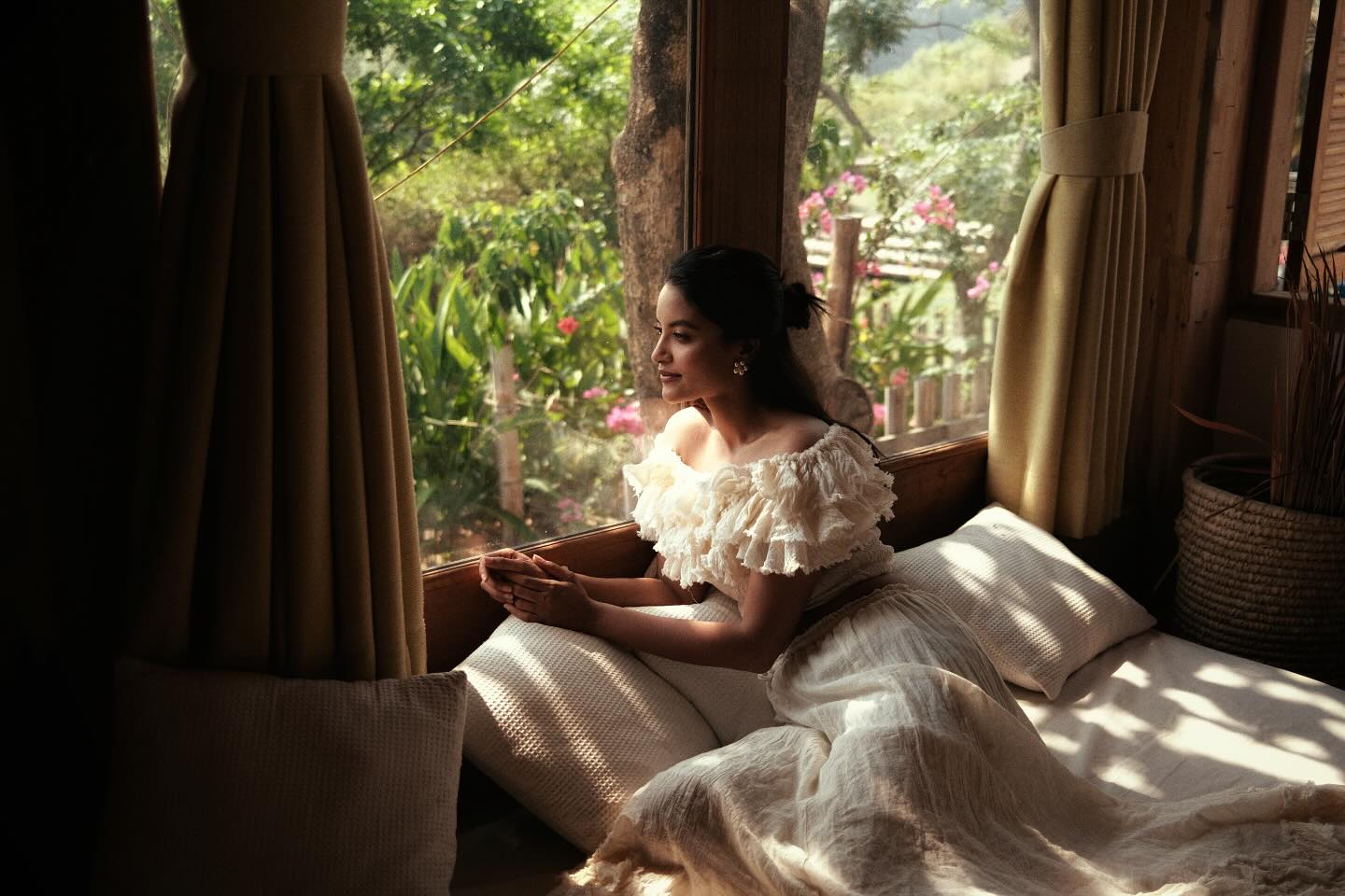 যদি কোনো সম্পর্ক সত্য হয়, তা প্রকাশ করা উচিত