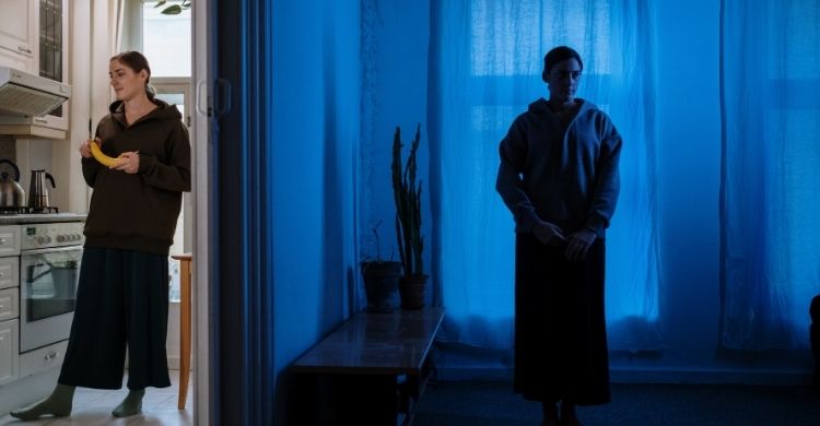 মুড সুইং নাকি অন্য কিছু? বাইপোলার ডিসঅর্ডারের লক্ষণগুলো চিনুন