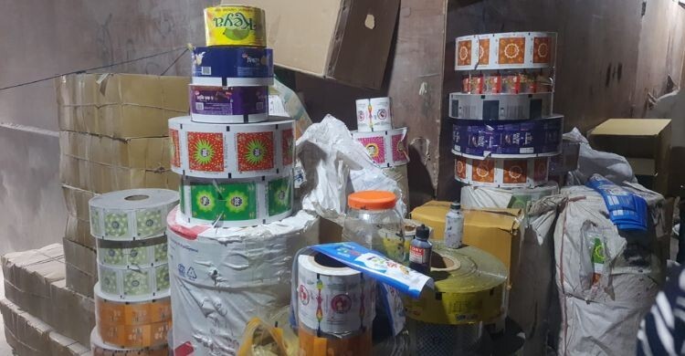 র‍্যাবের অভিযান: চকবাজারে ৭ প্রতিষ্ঠানকে ৪ লাখ টাকা জরিমানা