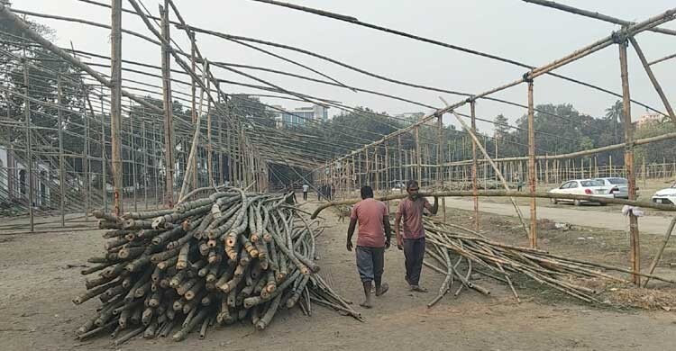 ঈদের জামাতের জন্য প্রস্তুত হচ্ছে জাতীয় ঈদগাহ ময়দান