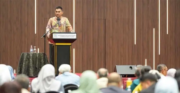 মালয়েশিয়ায় ন্যূনতম মজুরি আদেশ পুনর্বিবেচনার আভাস