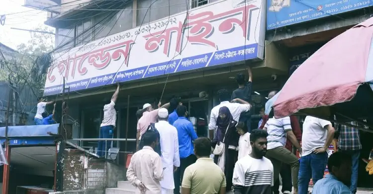 সায়েদাবাদে দ্বিতীয় দিনের মতো অবৈধ বাস কাউন্টার উচ্ছেদ চলছে