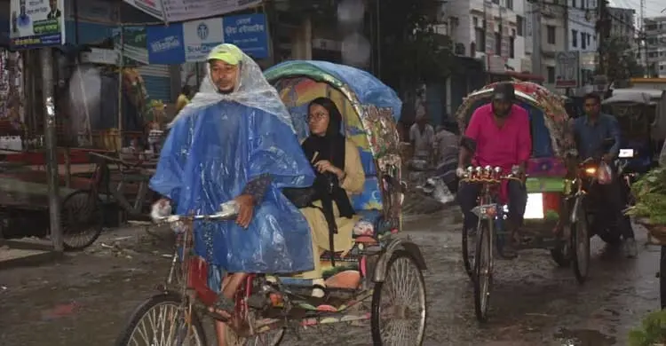 সারাদেশে টানা চার দিন বৃষ্টির আভাস