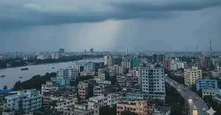 আজ দুপুরের মধ্যে ঢাকায় বজ্রসহ বৃষ্টি হতে পারে