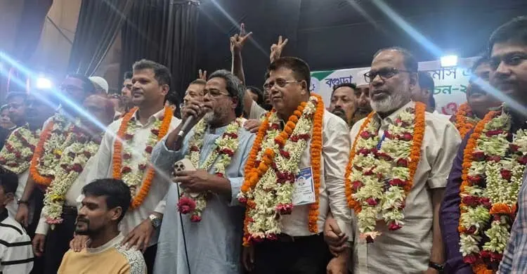 বগুড়া চেম্বার নির্বাচনে বাদল-হিরু প্যানেলের নিরঙ্কুশ জয়