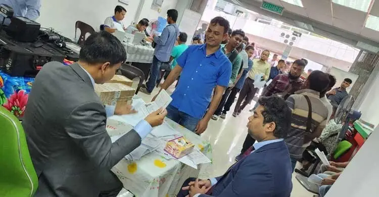 তথ্য জটিলতা না থাকলে মালয়েশিয়ায় দ্রুত মিলছে ই-পাসপোর্ট