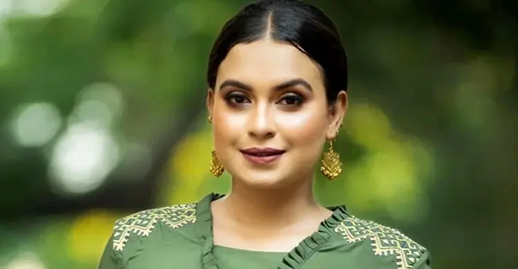 অভিনেত্রী রিধিকার ‌‘আত্মহত্যা’, ঘটনার বর্ণনা দিলেন মা