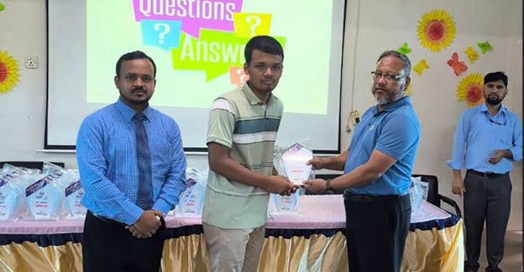 প্রাণ-আরএফএল পাবলিক স্কুল অ্যান্ড কলেজে কৃতী শিক্ষার্থী সংবর্ধনা