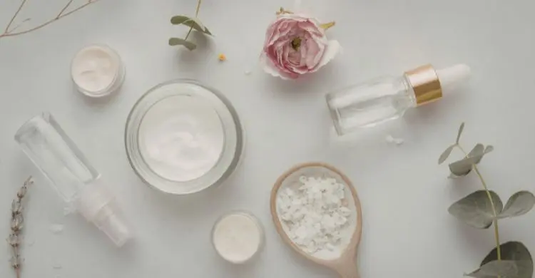 রোদে যাওয়ার আগে ত্বকে যা মাখবেন না