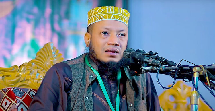 নিরাপত্তা-সংকট দেখিয়ে ওয়াজে অংশ নেওয়া স্থগিত করলেন আমির হামজা