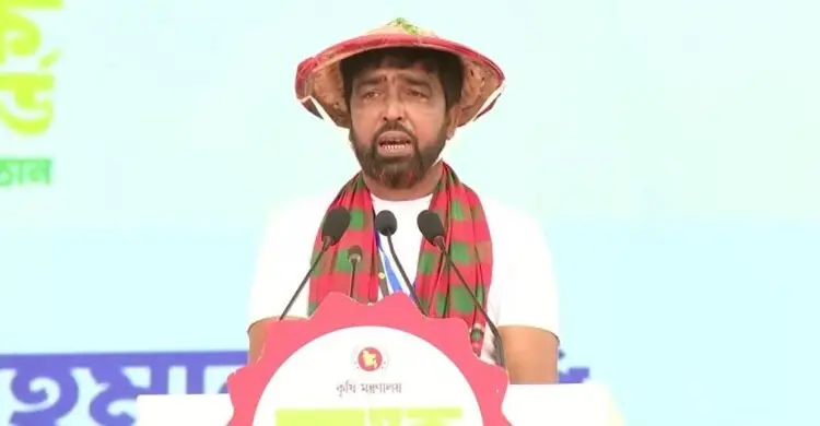 তারেক রহমানের হাত থেকে কার্ড নিয়ে ভাইরাল হওয়া সেই কৃষক কবির মারা গেছেন