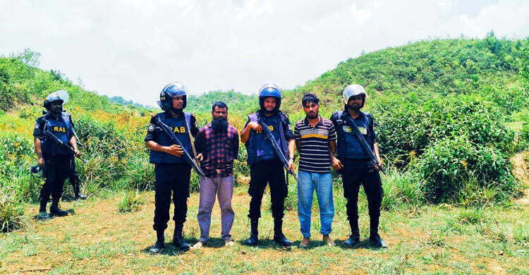 রোহিঙ্গা ক্যাম্পে নাশকতা চালাতে পাহাড়ে আস্তানা গাড়েন আরসা সদস্যরা