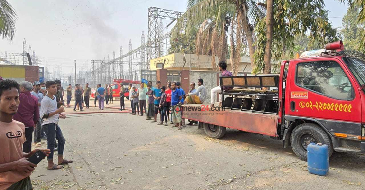 সাভারের আমিন বাজার পাওয়ার গ্রিডে ভয়াবহ আগুন