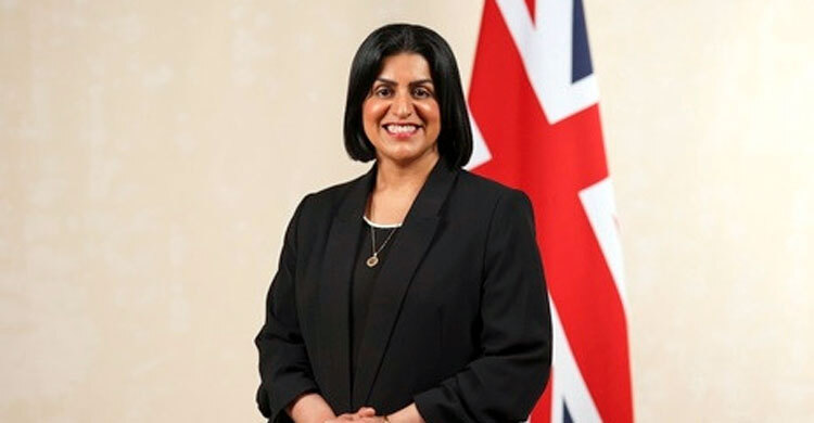 প্রথম মুসলিম নারী স্বরাষ্ট্রমন্ত্রী শাবানা মাহমুদের পথচলা শুরু