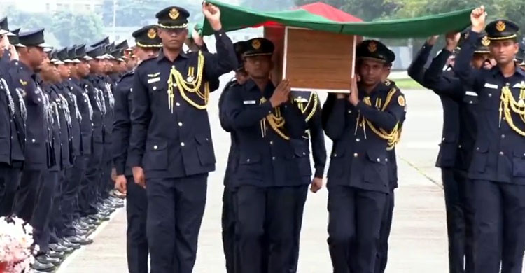 কুর্মিটোলায় নিহত পাইলট তৌকিরের ফিউনারেল প্যারেড