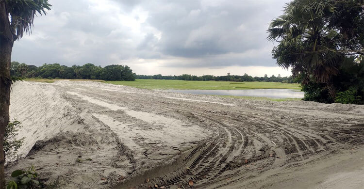 বেলাই বিলে ফের বালু ভরাট