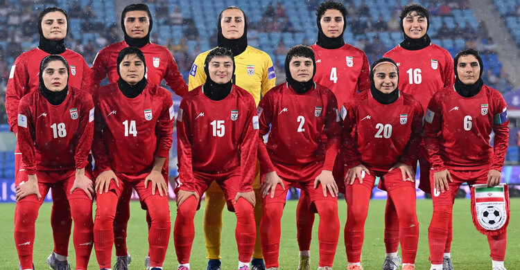 অস্ট্রেলিয়ায় আশ্রয় চাইলেন ইরানের ৫ নারী ফুটবলার