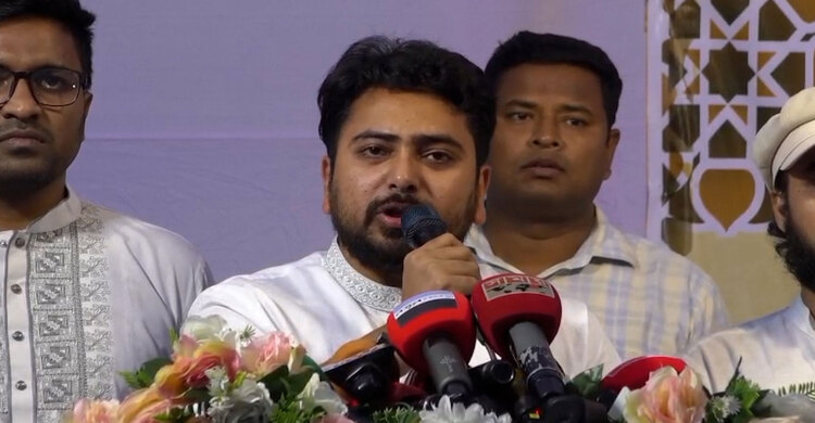 রাষ্ট্রপতি চুপ্পুকে অপসারণ করে গ্রে`ফ`তার করতে হবে: নাহিদ ইসলাম