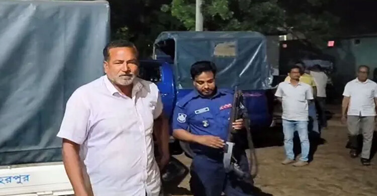 মেহেরপুরে অবৈধভাবে মজুত ৮০০ লিটার ডিজেল জব্দ, আটক ১