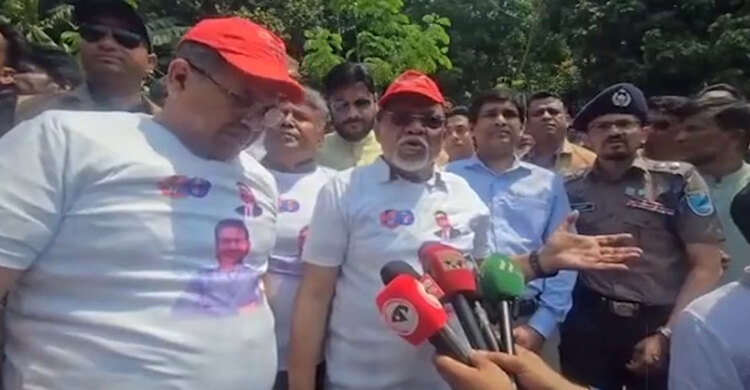 তেল নিয়ে আতঙ্কিত হওয়ার কোন কারণ নেই:  প্রধানমন্ত্রীর উপদেষ্টা