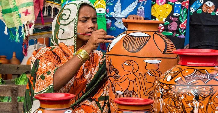 পহেলা বৈশাখ ঘিরে কর্মব্যস্ত কুমারপাড়া