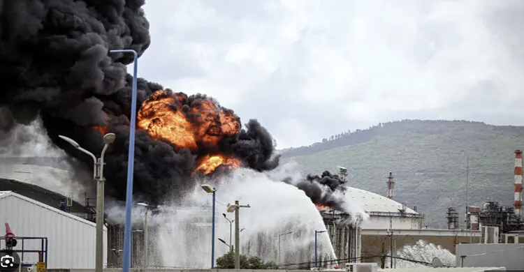ট্রাম্পের হুমকির পর ইরানের বৃহত্তম তেল-গ্যাস স্থাপনায় ইসরায়েলের হামলা