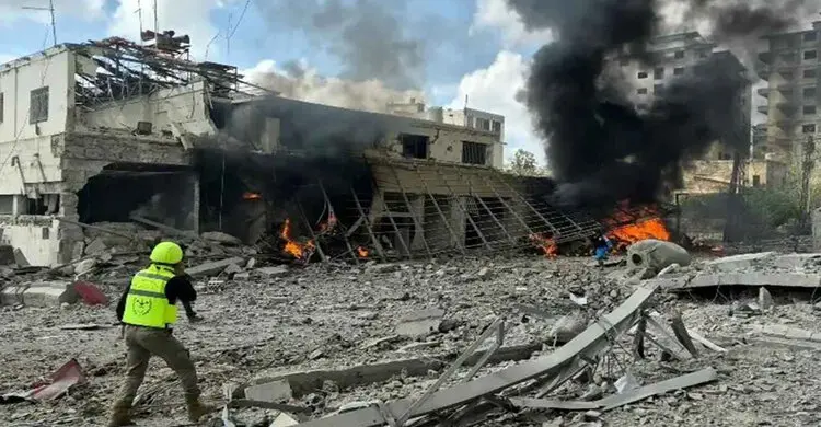 লেবাননে ইসরায়েলি হামলায় ১৩ নিরাপত্তা সদস্য নিহত