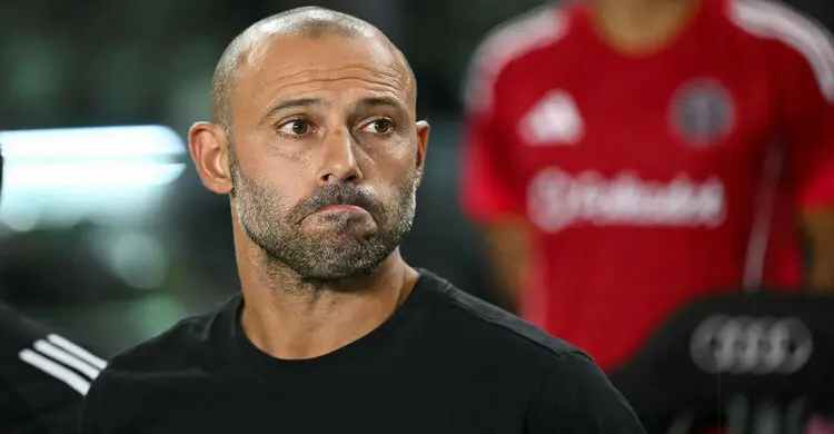 পদত্যাগ করলেন মেসিদের কোচ