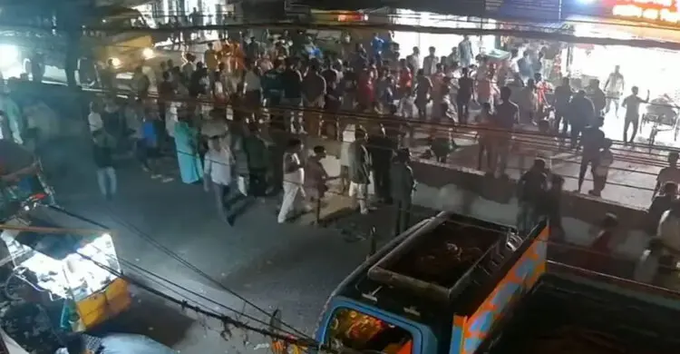 ফরিদপুরের বেপরোয়া ট্রাকের তাণ্ডব, গণপিটুনিতে নিহত চালক