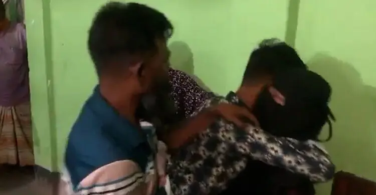 থানায় মামলা, পরিষদে সালিশ; তবুও আলাদা করা গেল না প্রেমিক যুগলকে!